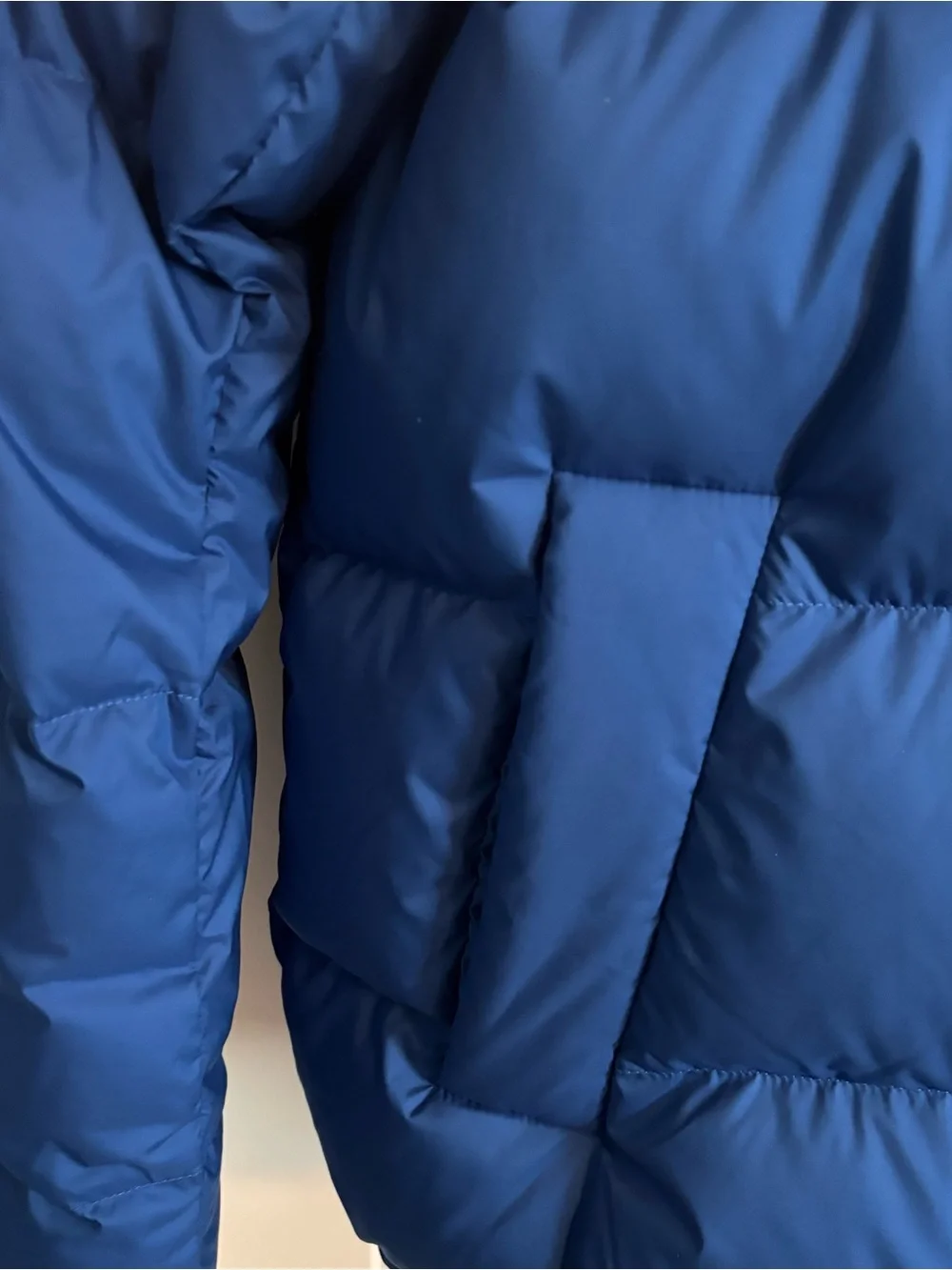 NWT Lululemon Athletica Wander Puff Jacket with Hood, Royal Blue, Size 8